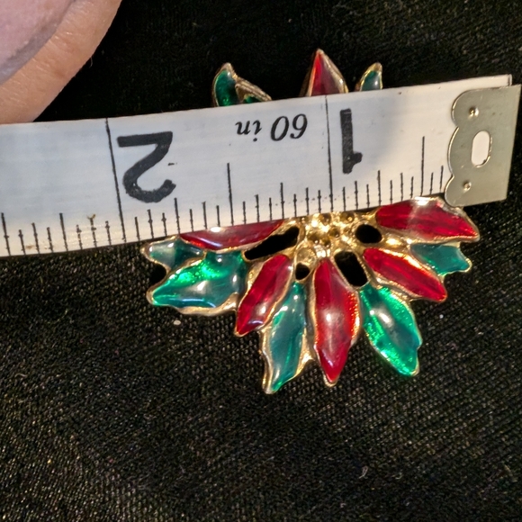 Vintage enamel Christmas poinsettia broach CT - Picture 2 of 5
